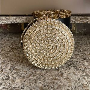 Very Beautiful Gold With Crystals Clutch
